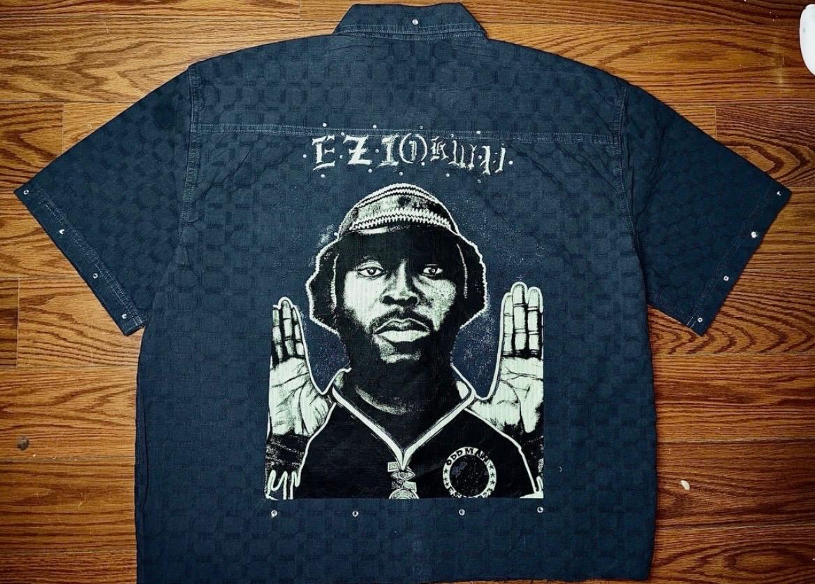Kala button tee